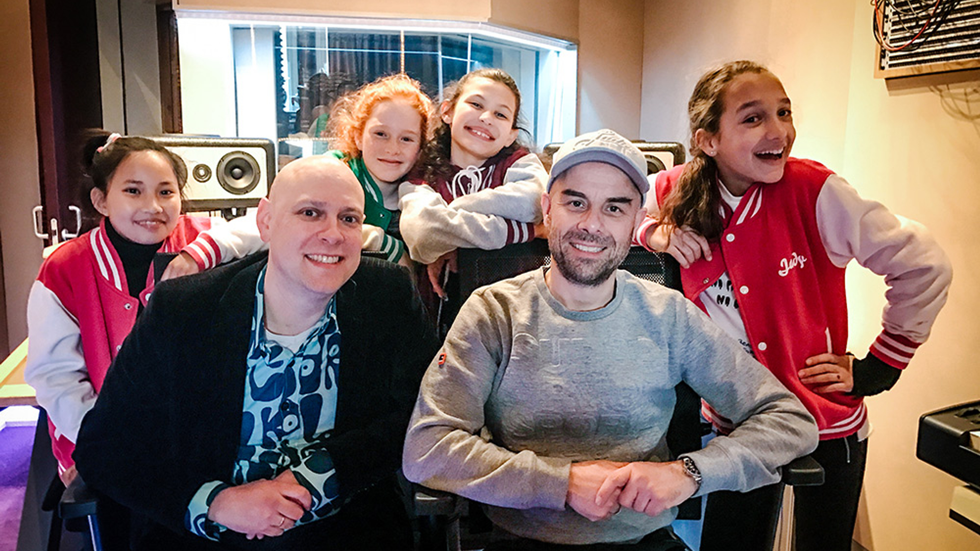 Kinderen-voor-Kinderen-Jozua-en-Tjeerd-studio-s